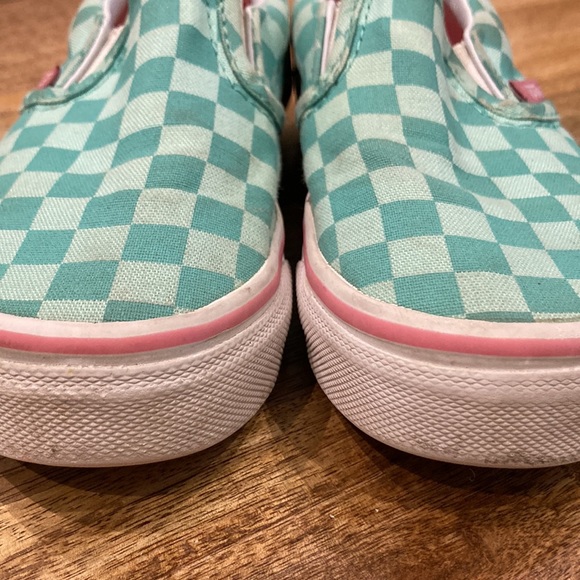 VANS checkerboard slip ons - Picture 5 of 9
